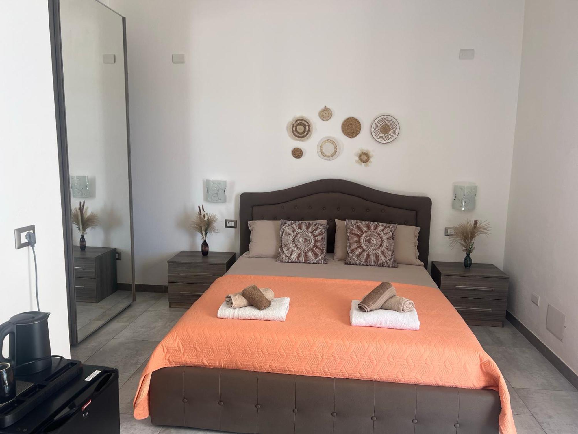 Le Residenze Del Mare Affittacamere La Caletta Exteriör bild