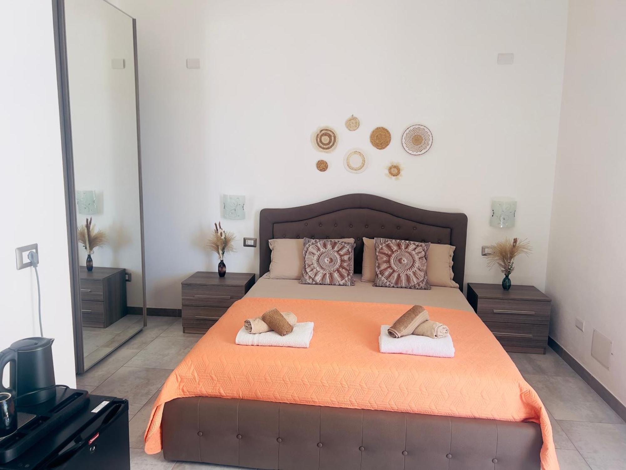 Le Residenze Del Mare Affittacamere La Caletta Exteriör bild