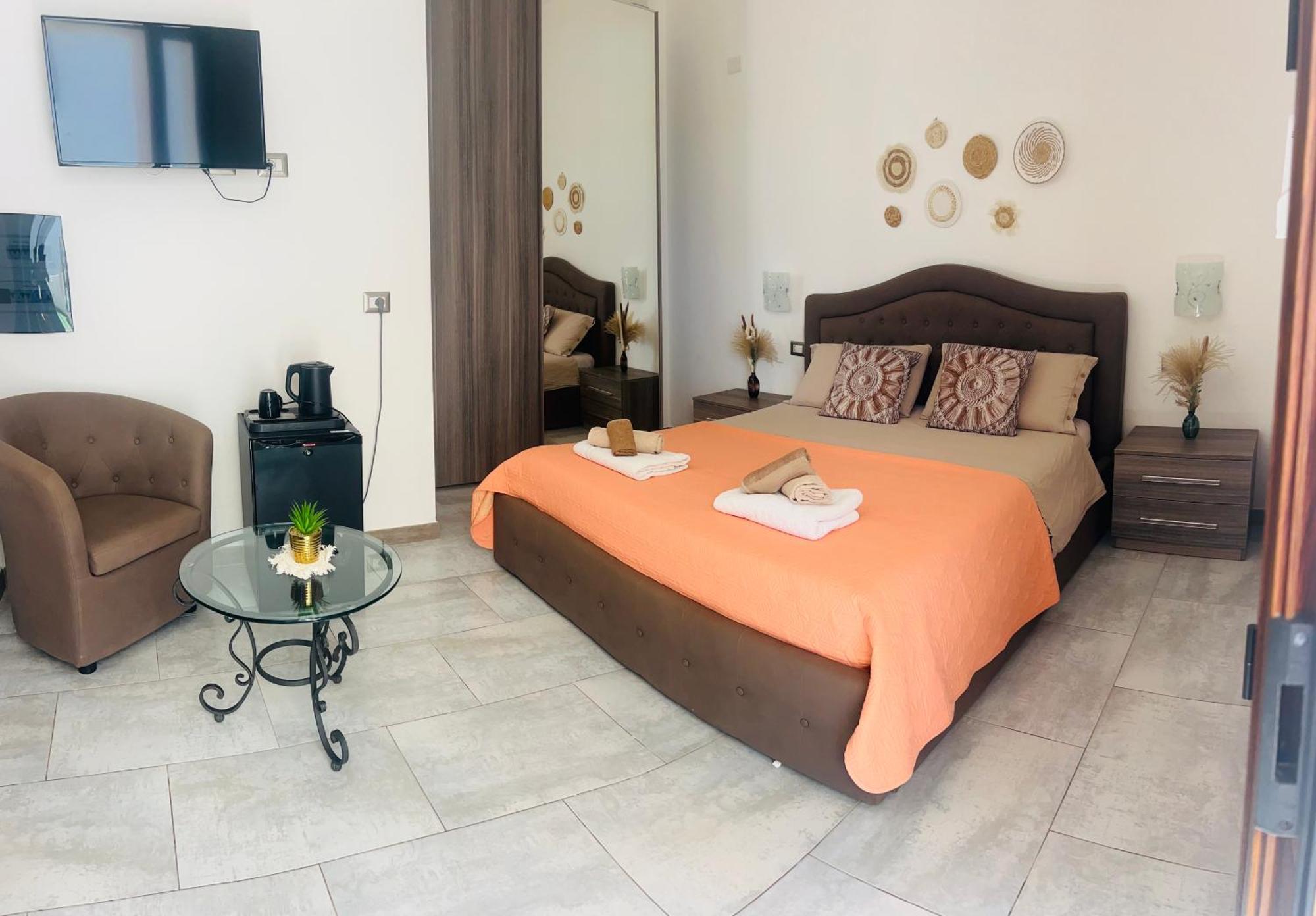 Le Residenze Del Mare Affittacamere La Caletta Exteriör bild